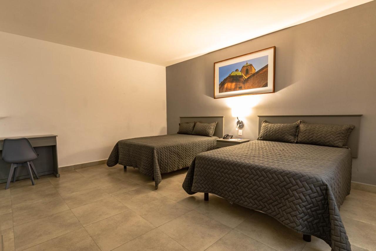 Hotel Nuve Gomez Palacio Екстериор снимка