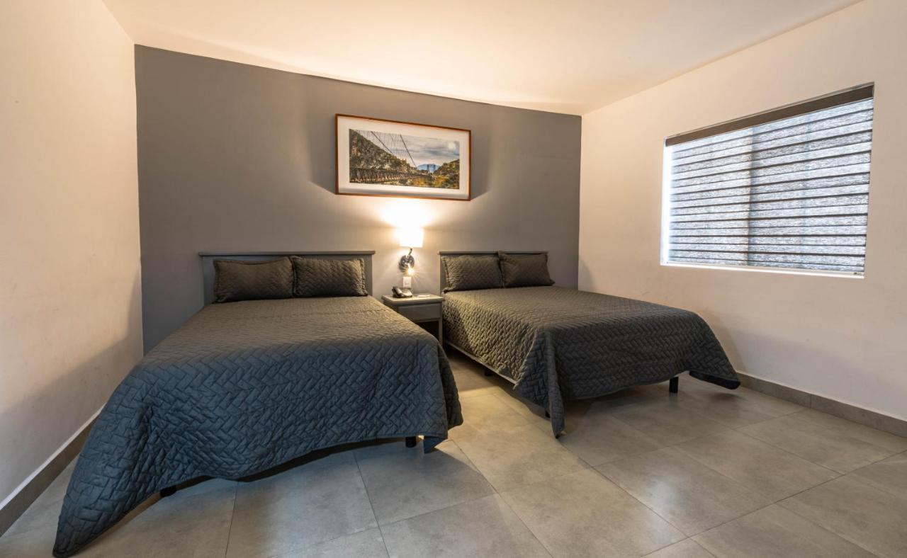 Hotel Nuve Gomez Palacio Екстериор снимка
